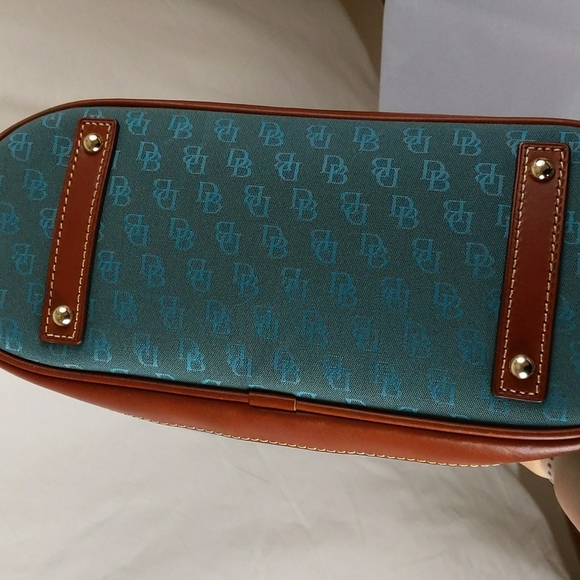 *SOLD* Dooney & Bourke Gretta Zip Zip Satchel - Picture 13 of 15